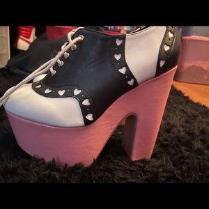 Dolls Kill Sugar Thrillz Peggysue platforms size 7
